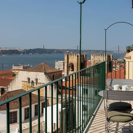 شقة Alfama Terrace River View By Lovelystay *