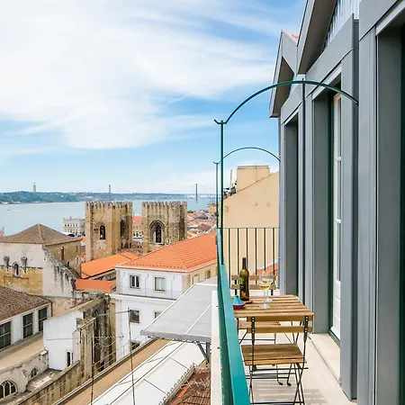 شقة Alfama Terrace River View By Lovelystay *